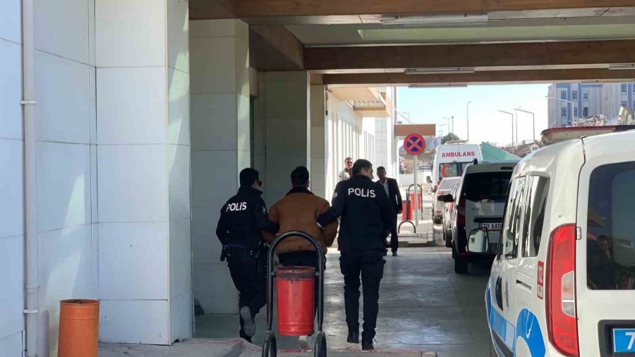 Lisede Dehşet!  Okula Tabanca Getirip Arkadaşını Öldürdü