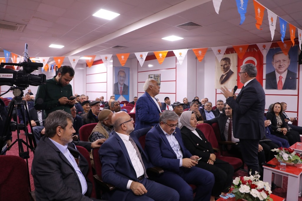 AK PARTİ İSCEHİSAR'DA KONGRE HEYECANI YAŞANDI
