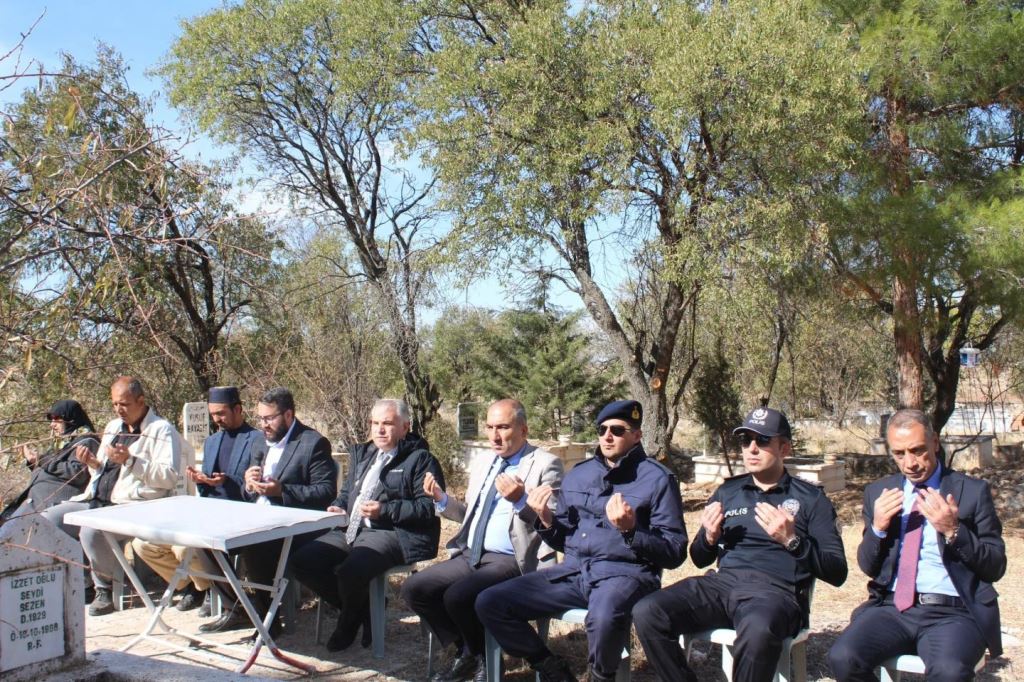 ŞEHİT J.ER İSMAİL AKKOÇ ŞEHADETİNİN 39. YILINDA DİNAR İLÇESİNDE ANILDI