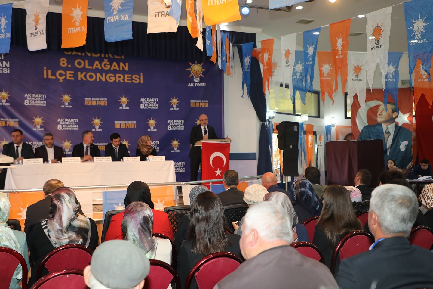 Sandıklı İlçesinde Coşku Hakimdi AK Parti’nin Köklü Yolculuğuna Vurgu Yapıldı