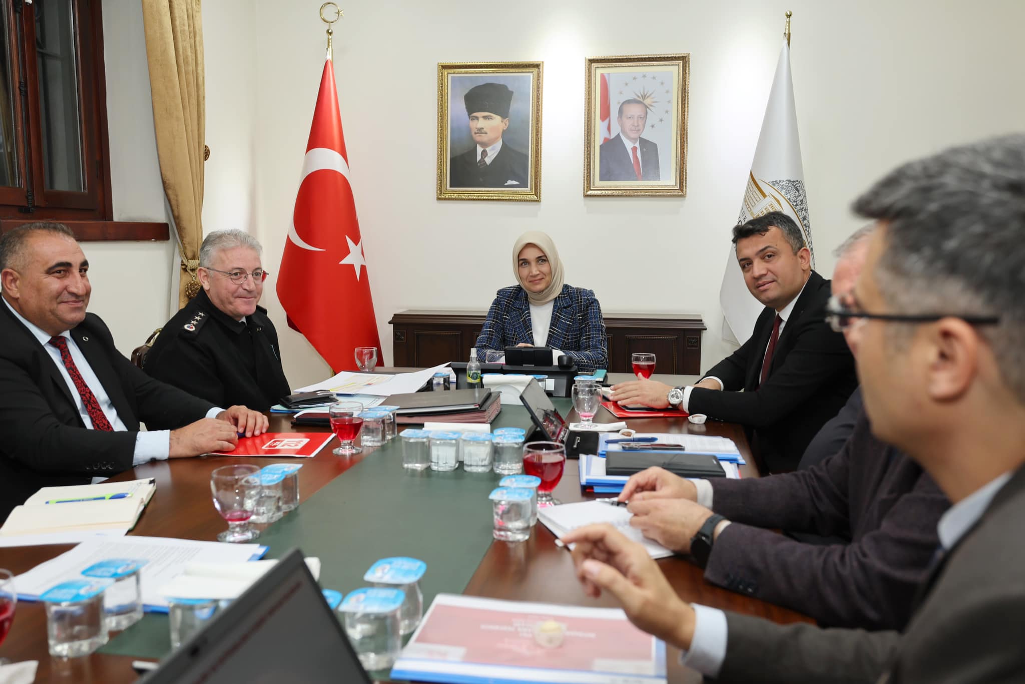 Vali Yiğitbaşı Başkanlığında Sağlık ve Sosyal Projeler Ele Alındı