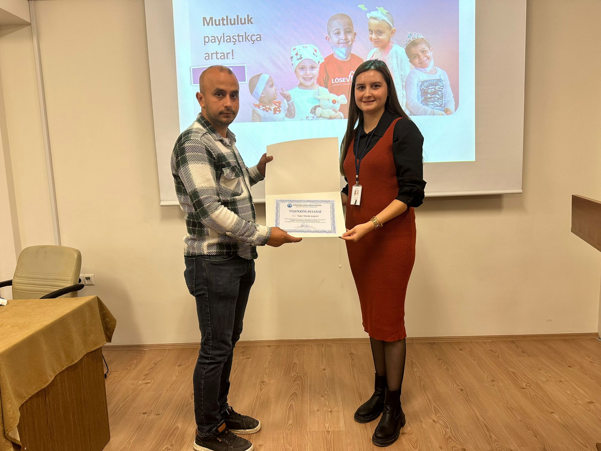 Sandıklı MYO'da LÖSEV Farkındalık Semineri Düzenlendi
