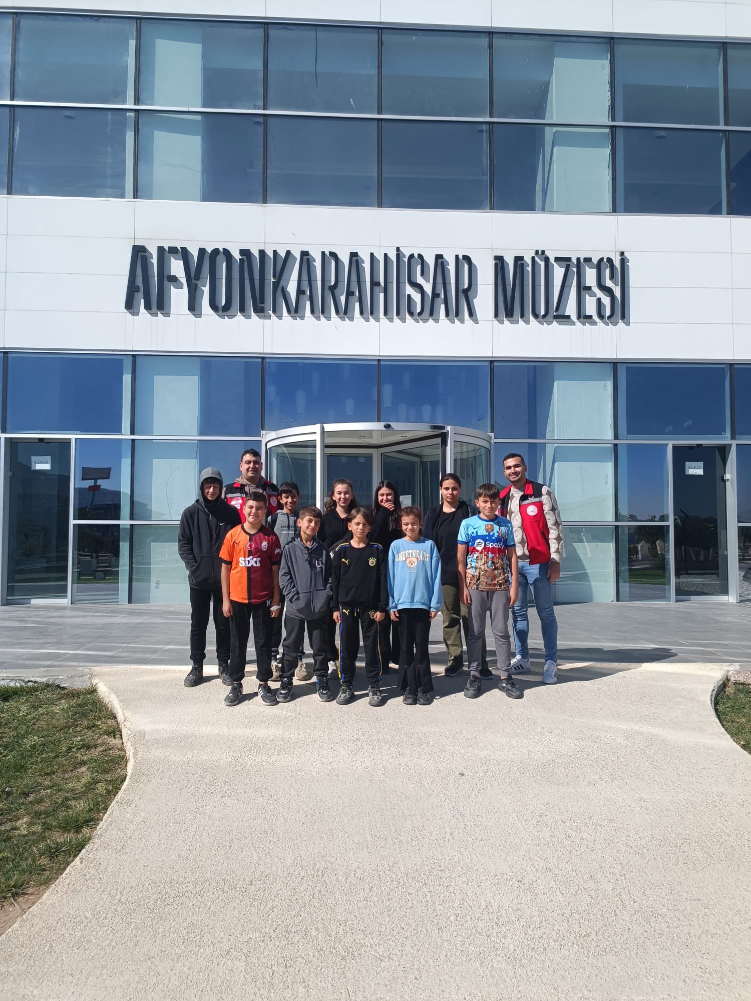 Afyon Sosyal Hizmetler İl Müdürlüğü Kültürel Gezileri Sürdürüyor