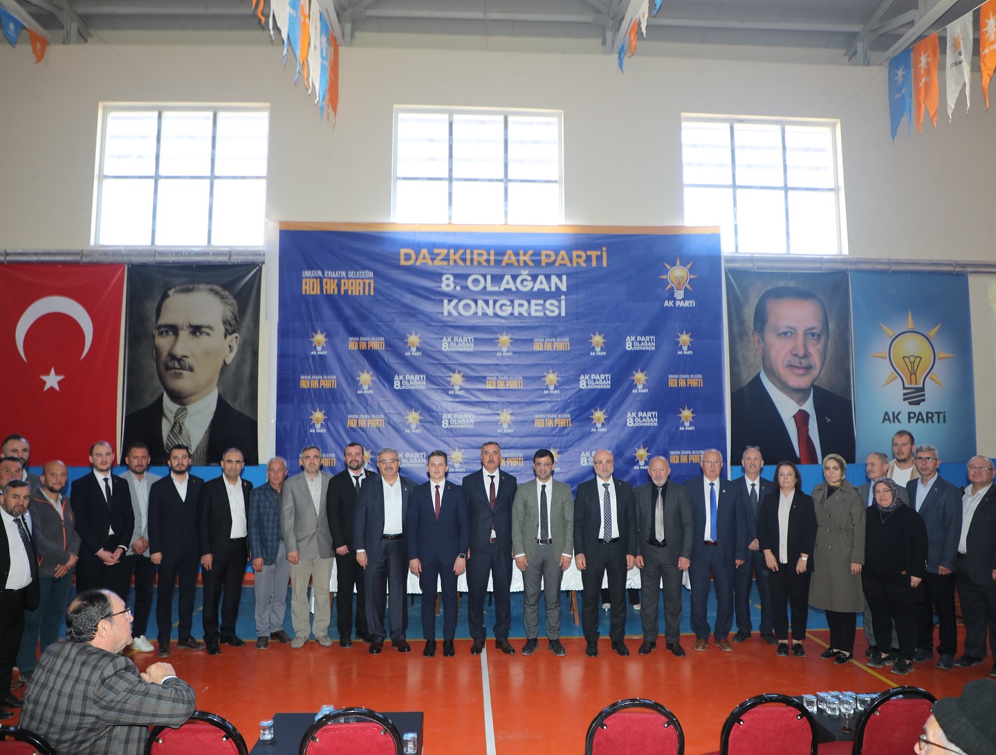 AK Parti Dazkırı Kongresini Büyük Coşkuyla Tamamladı