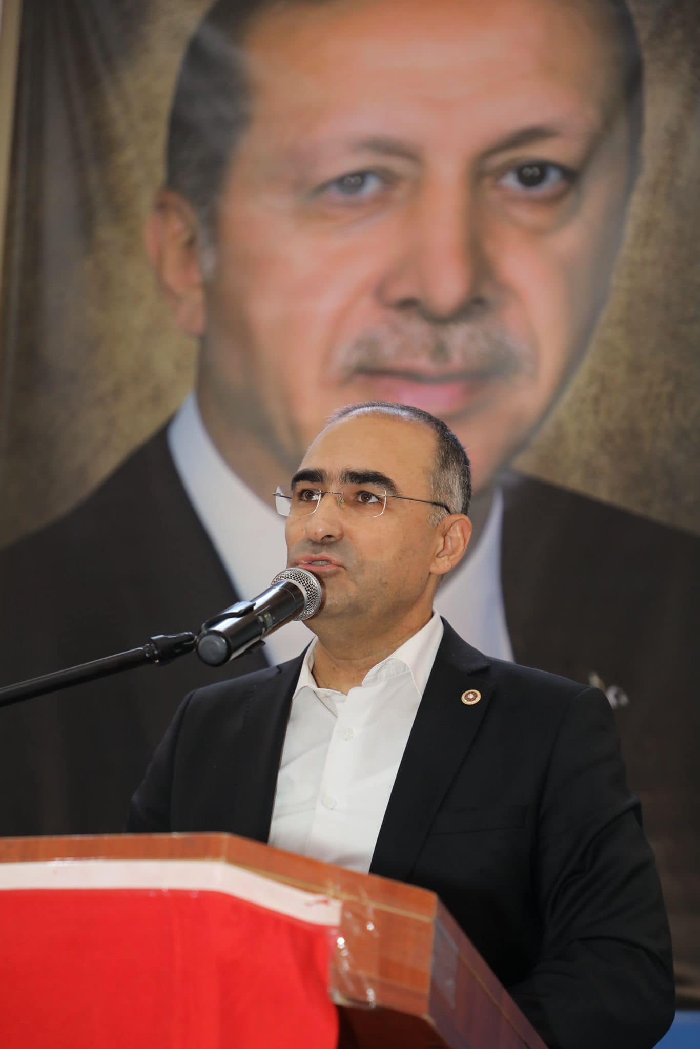 AK Parti Dazkırı Kongresini Büyük Coşkuyla Tamamladı
