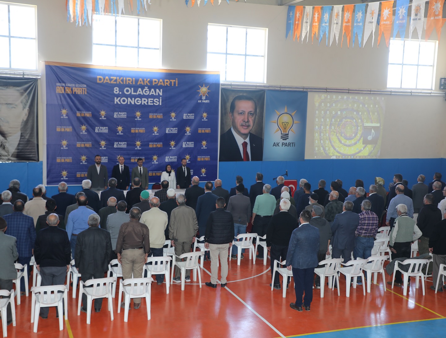 AK Parti Dazkırı Kongresini Büyük Coşkuyla Tamamladı
