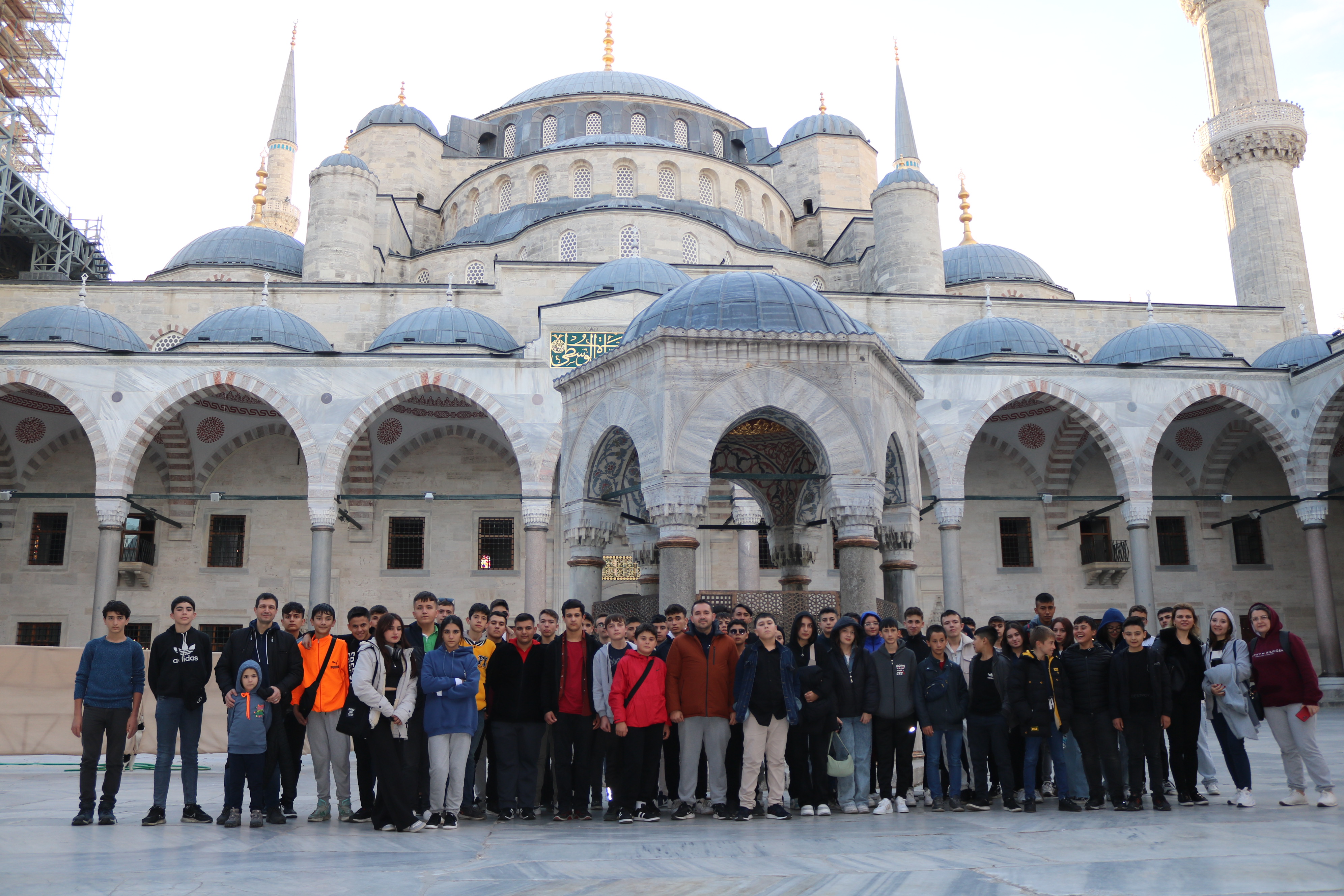 RSP TEKNİK KOLEJİ ÖĞRENCİLERİ İSTANBUL GEZİSİNİ KÖFTECİ YUSUF'TA ZİYAFETLE NOKTALADI