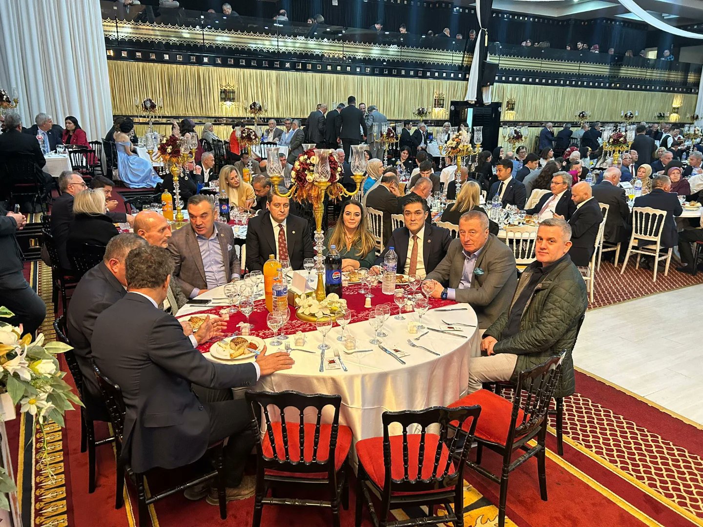 MİLLETVEKİLİ OLGUN GENÇ ÇİFTE ÖMÜR BOYU MUTLULUKLAR DİLEDİ