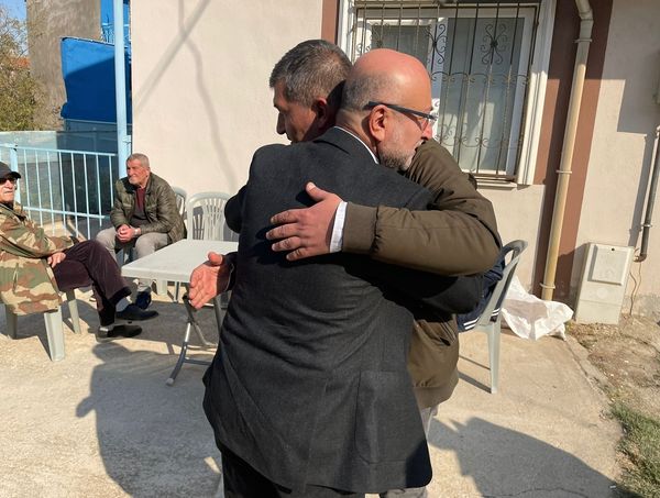 AK Partili Şahin Eski Başkan Atlı’nın  Anne Acısını Yüreğinde Hissetti