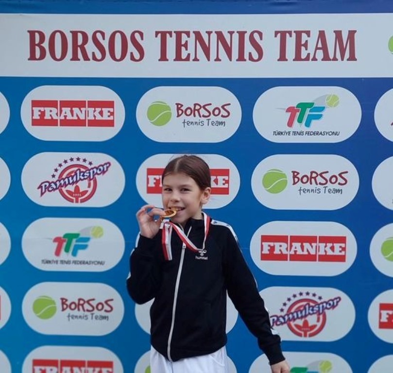 AFYONKARAHİSARLI SPORCU HAFSA ZEHRA ÇINAR, BİRİNCİ OLDU