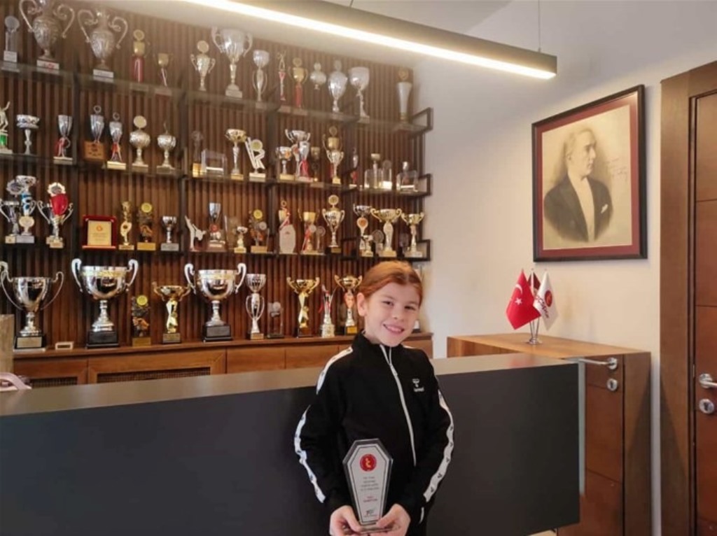 AFYONKARAHİSARLI SPORCU HAFSA ZEHRA ÇINAR, BİRİNCİ OLDU