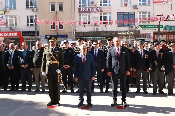 DİNAR İLÇESİNDE CUMHURİYET BAYRAMI KUTLAMALARI BAŞLADI