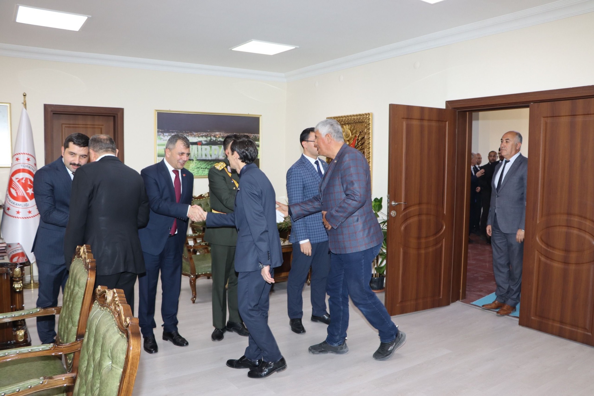 Emirdağ’da Cumhuriyet’in 101. Yıl Coşkusu Çelenk Sunma Töreni
