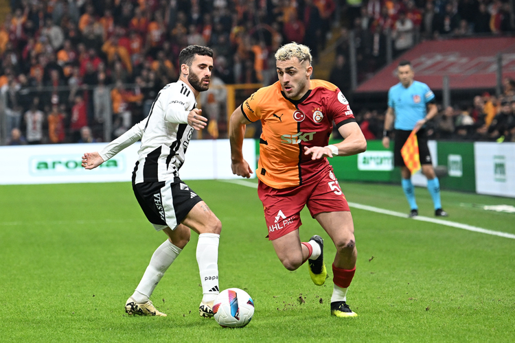 Derbide Kazanan Galatasaray!  Beşiktaş Sezonun İlk Yenilgisini Yaşadı