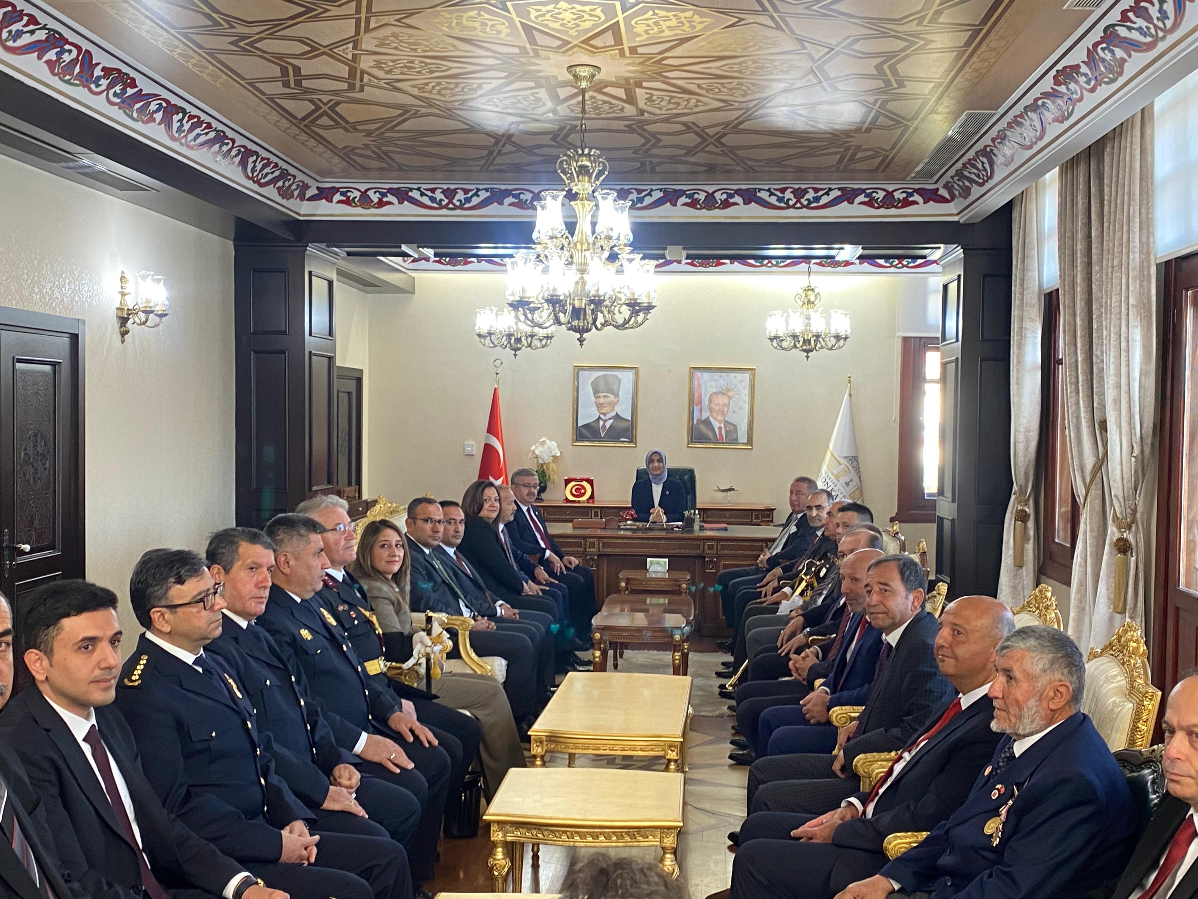 Vali Yiğitbaşı, Tebrikleri Kabul Etti