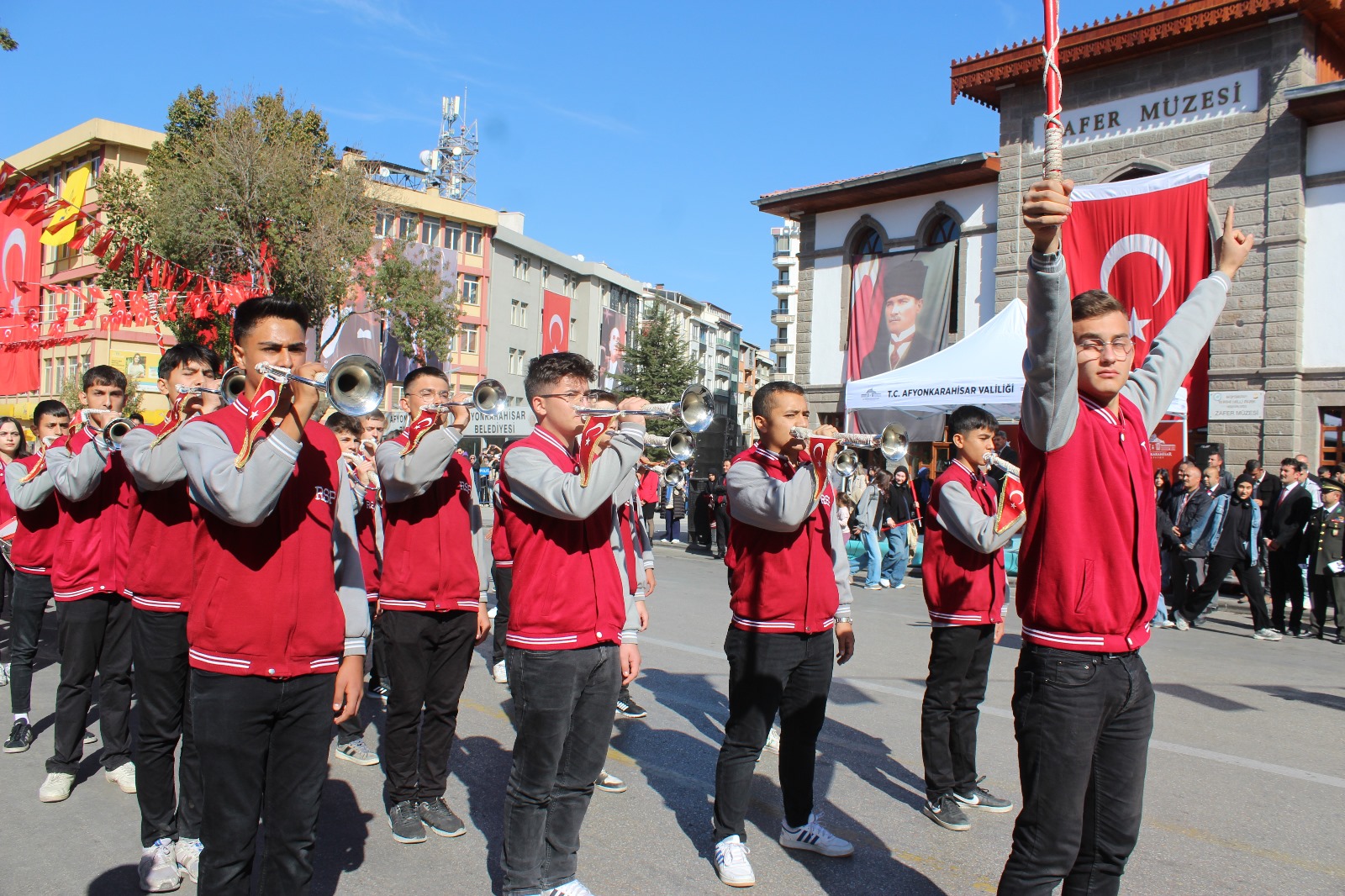 Cumhuriyet Bayramı, RSP Teknik Koleji Bando Takımı’nın Marşlarıyla Zafer Meydanı’nda Son Buldu