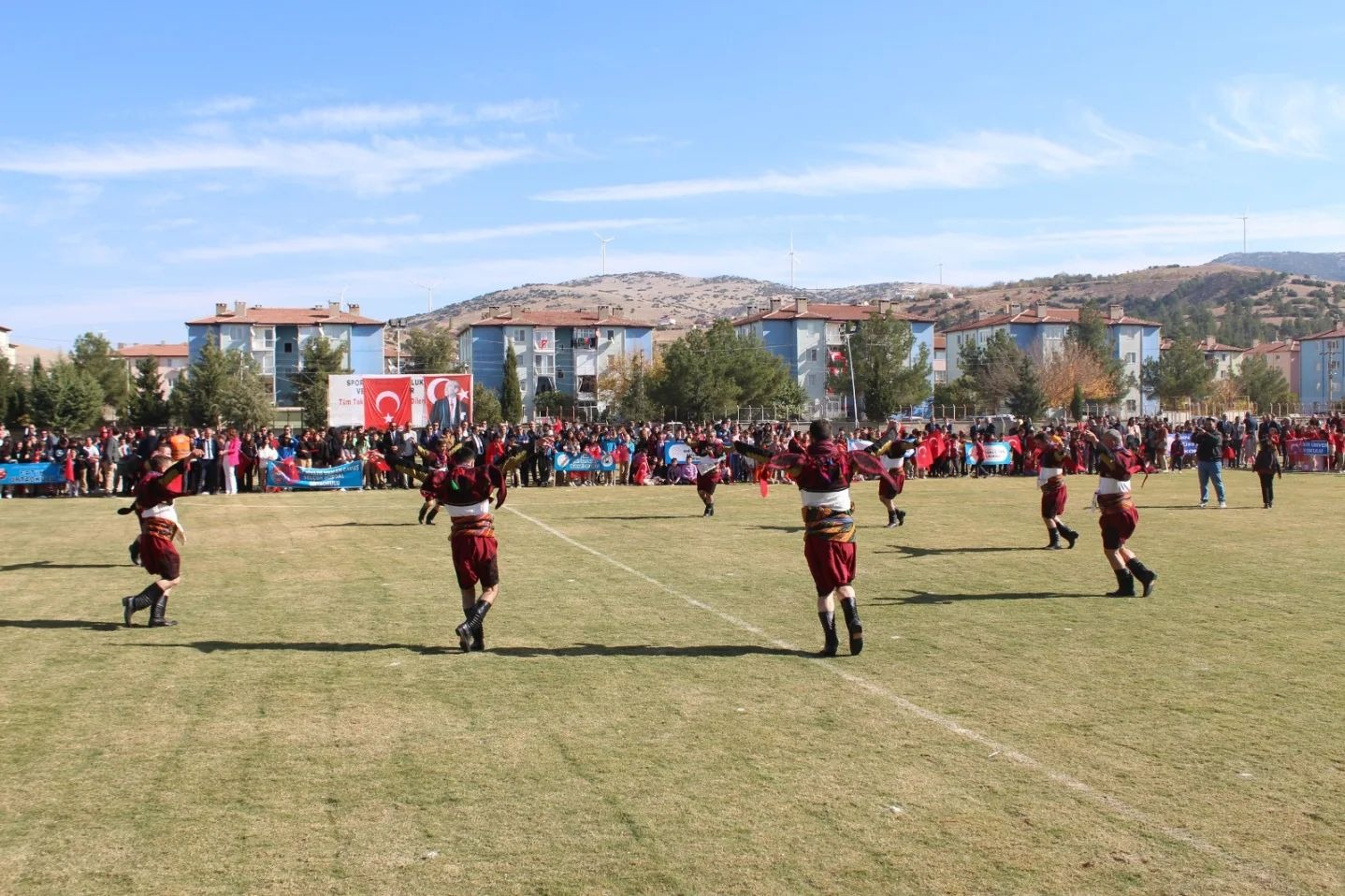 29 EKİM CUMHURİYET BAYRAMI DİNAR'DA COŞKUYLA KUTLANDI