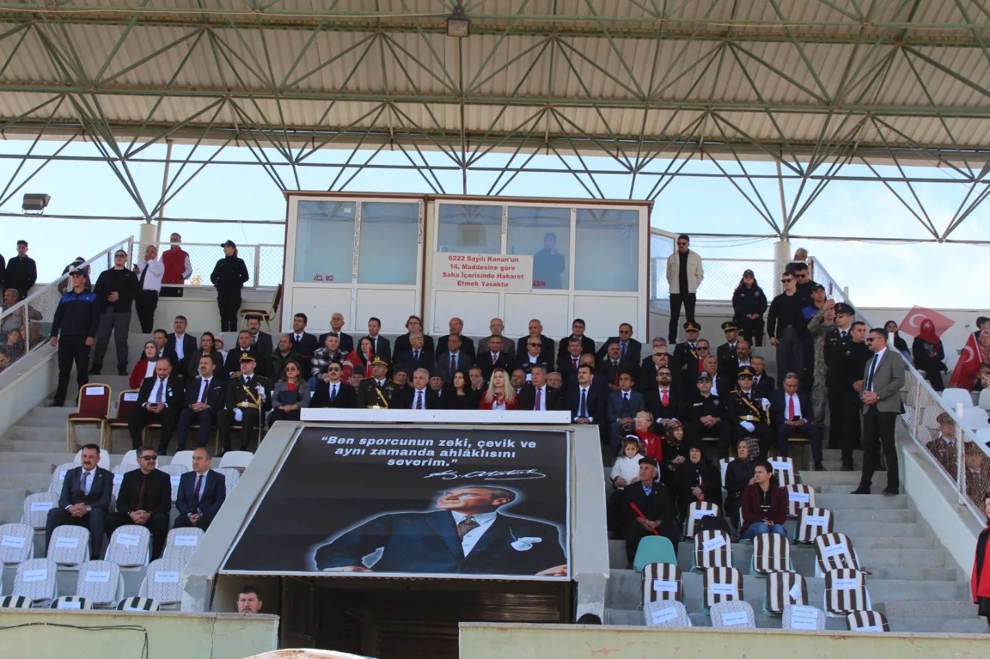 29 EKİM CUMHURİYET BAYRAMI DİNAR'DA COŞKUYLA KUTLANDI