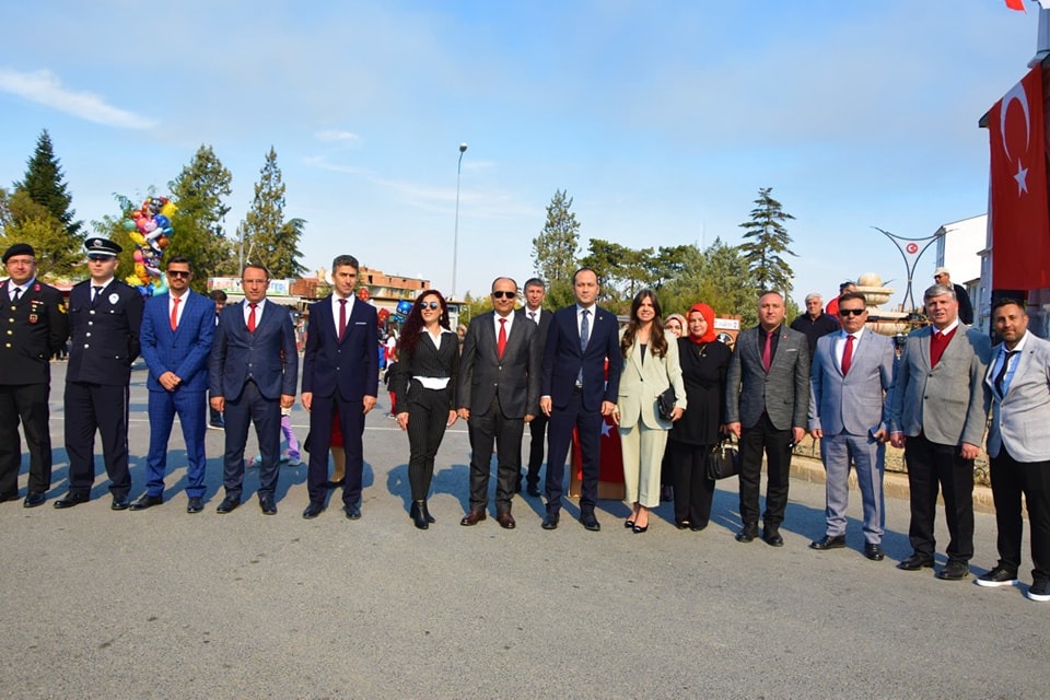 ÇAY İLÇESİNDE 29 EKİM CUMHURİYET BAYRAMI COŞKUYLA KUTLANDI