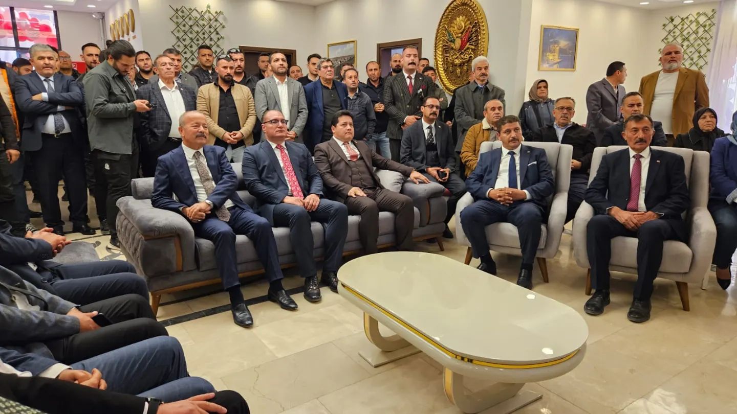 MİLLETVEKİLİ TAYTAK BOLVADİN’DE AÇILIŞA KATILDI