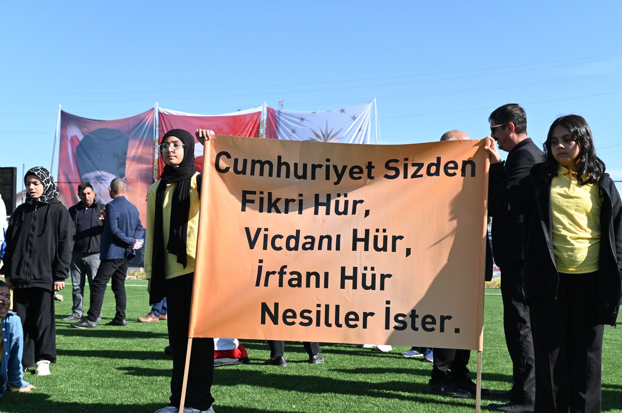 Emirdağ'da Cumhuriyet'in 101. yılı coşkuyla kutlandı 