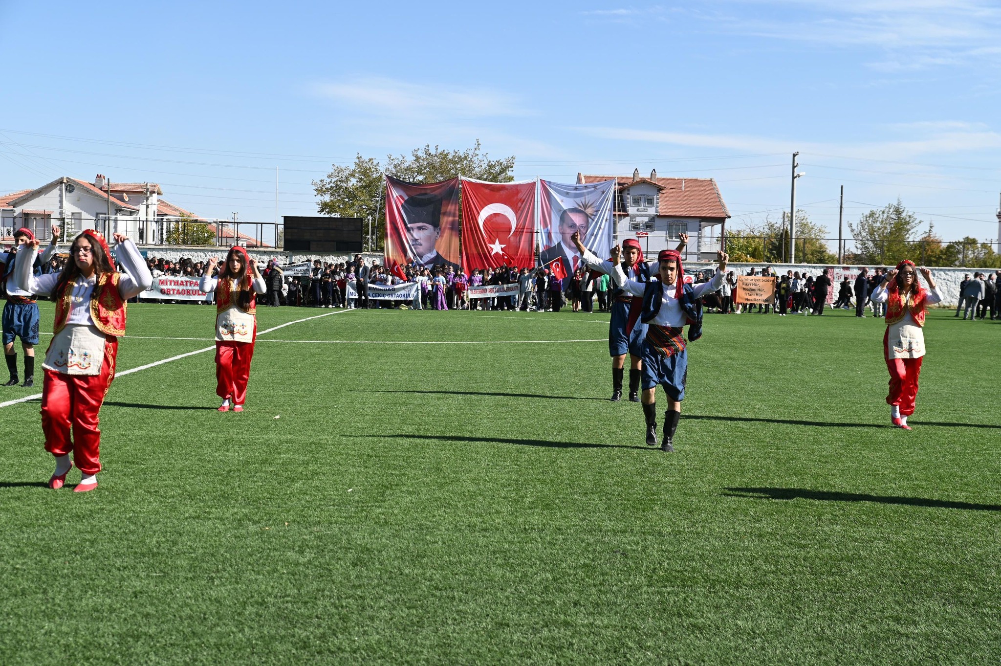 Emirdağ'da Cumhuriyet'in 101. yılı coşkuyla kutlandı 