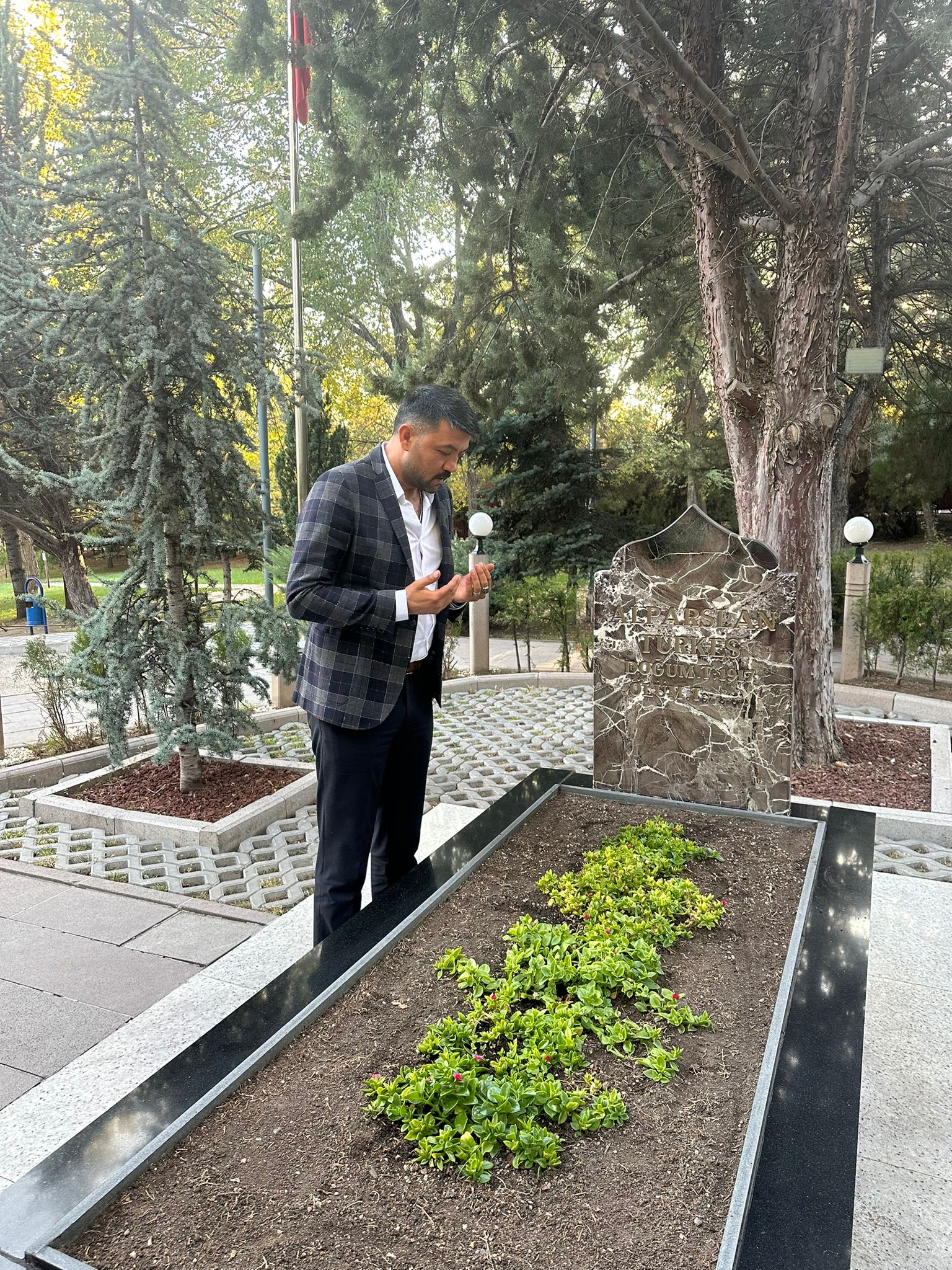 Ülkü Ocaklarının Afyon'daki Temsilcisi Çetinkaya Vefa Ziyareti Gerçekleştirdi