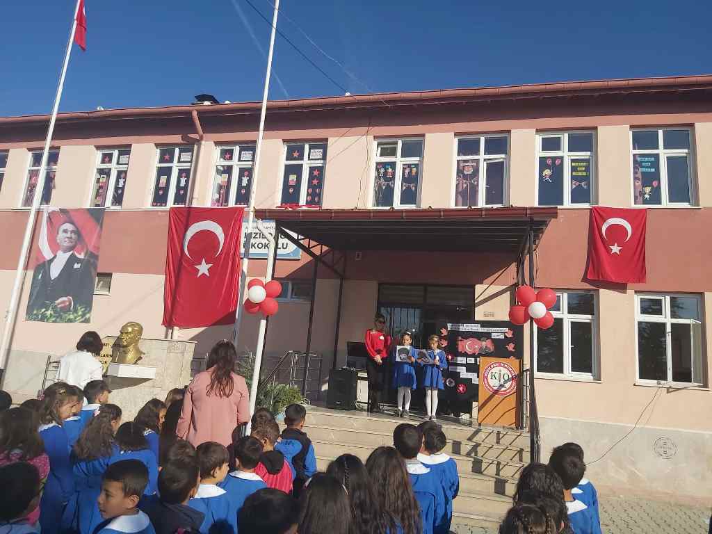 KIZILDAĞ İLKOKULU'NDA CUMHURİYET BAYRAMI COŞKUSU