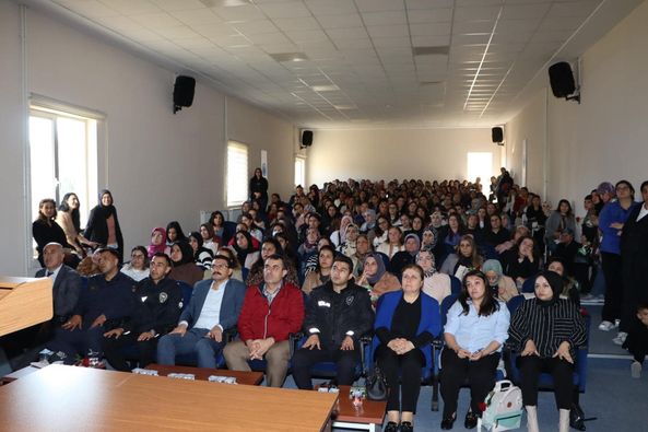 EMİRDAĞ’DA FARKINDALIK VE BİLİNÇLENDİRME EĞİTİMİ VERİLDİ