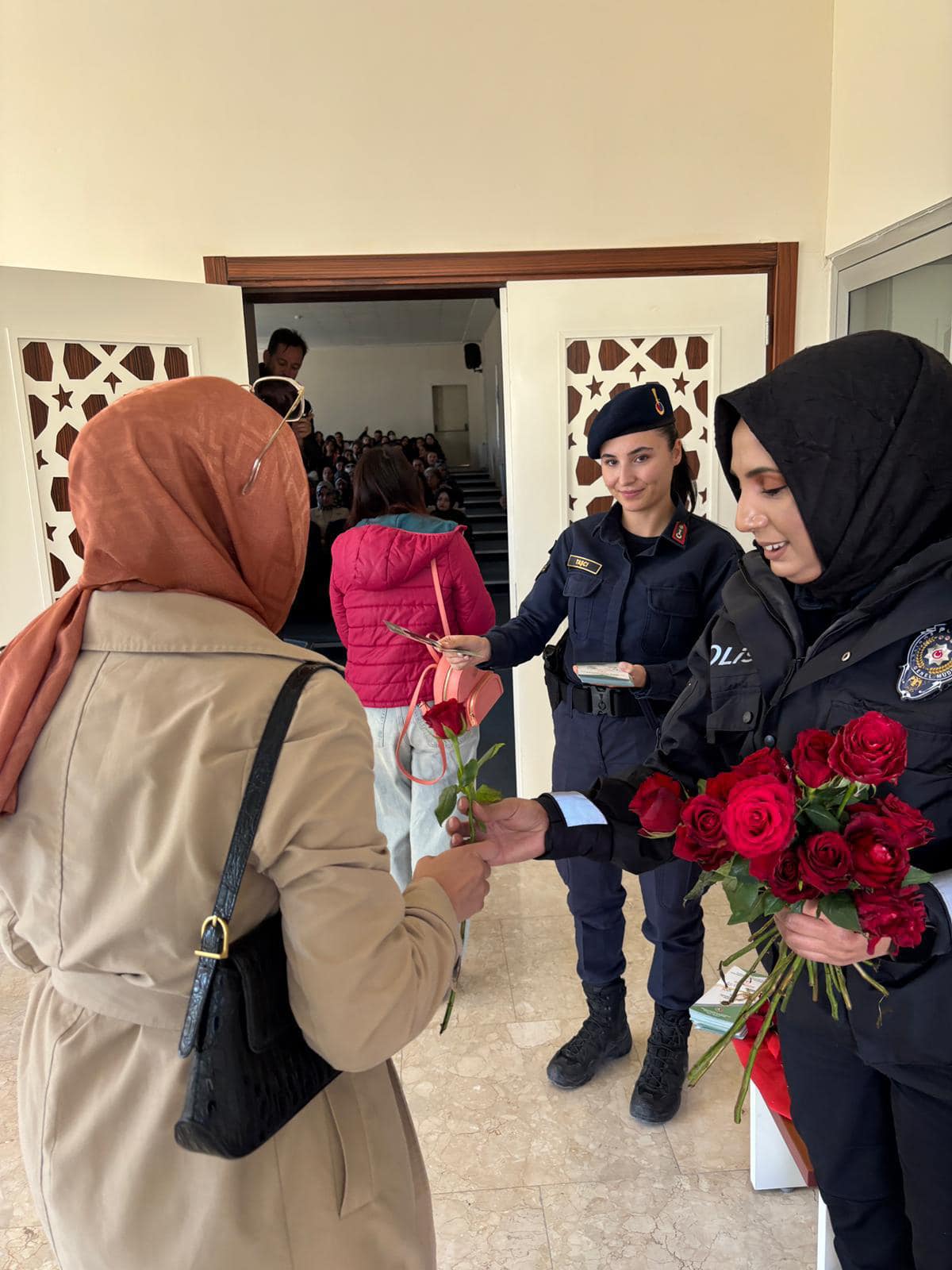 EMİRDAĞ’DA FARKINDALIK VE BİLİNÇLENDİRME EĞİTİMİ VERİLDİ