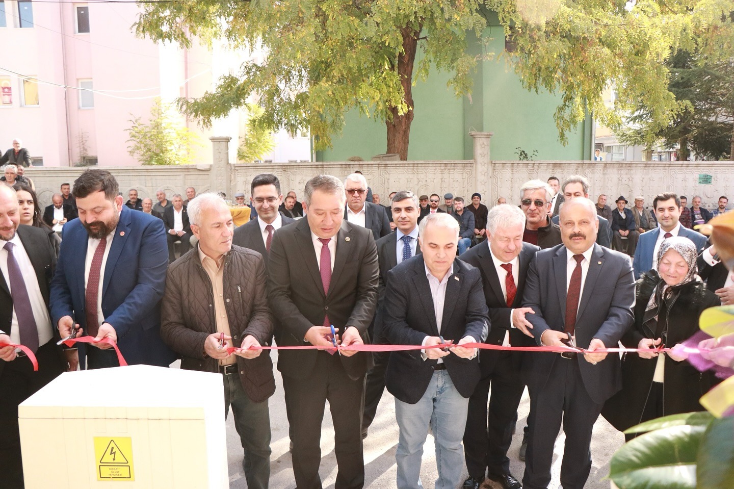 BAŞKAN TOPÇU, HUKUK BÜROSU AÇILIŞINA KATILDI