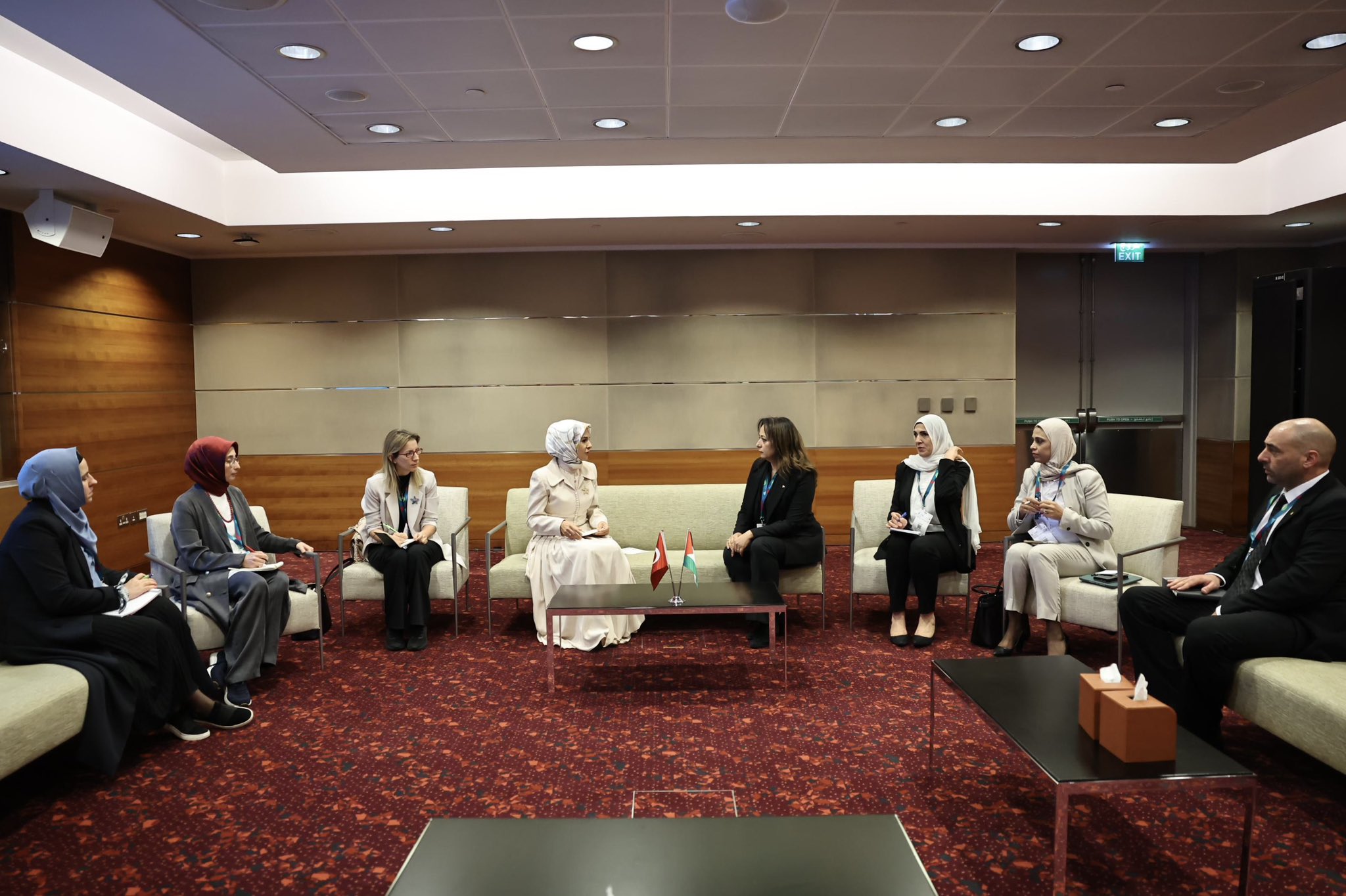 Katar’da Kritik Görüşme  Bakan Göktaş’tan Filistin İçin Destek Mesajı