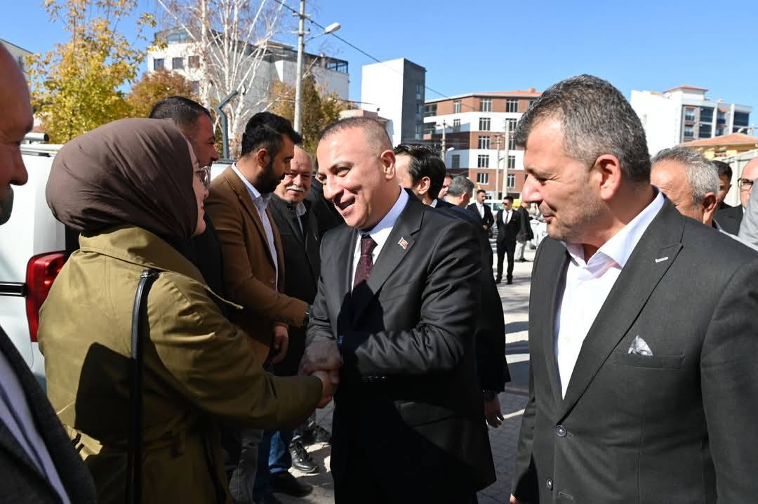 MHP Genel Başkan Yardımcısı Yönter Emirdağ Belediyesini Ziyaret Etti