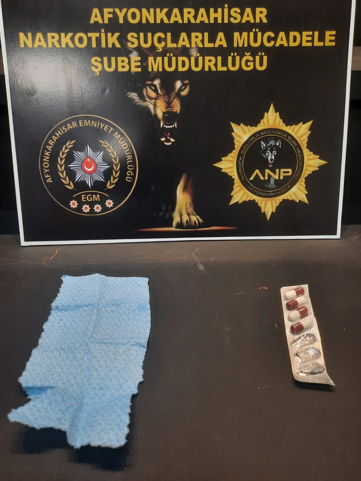 Kent merkezinde uyuşturucu operasyonu!  Uyuşturucu operasyonunda 3 kişi tutuklandı