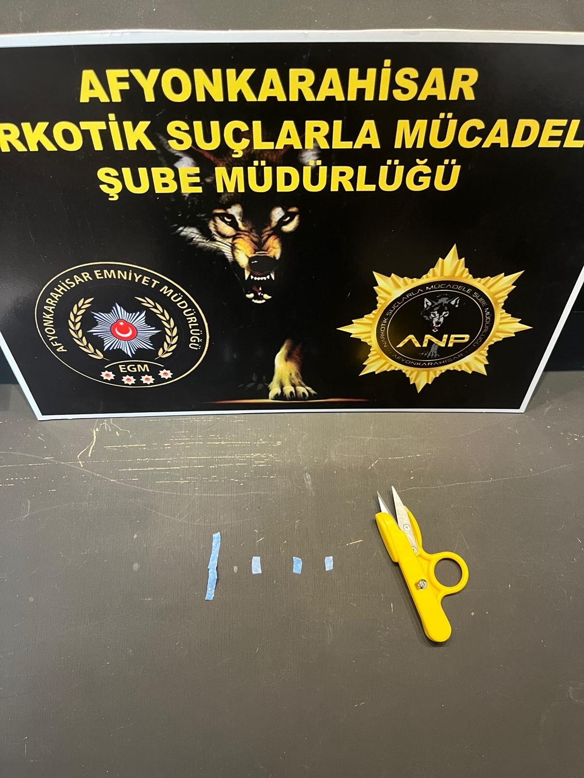 Kent merkezinde uyuşturucu operasyonu!  Uyuşturucu operasyonunda 3 kişi tutuklandı