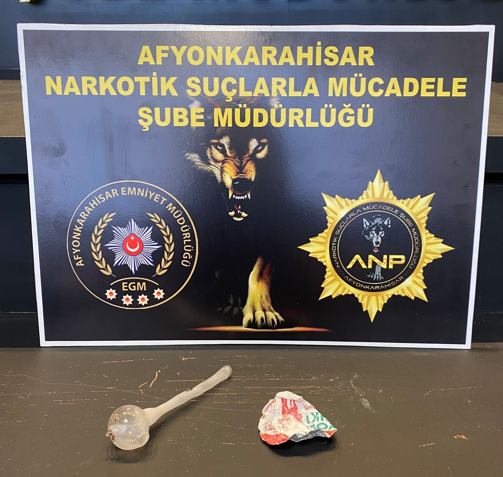 Kent merkezinde uyuşturucu operasyonu!  Uyuşturucu operasyonunda 3 kişi tutuklandı