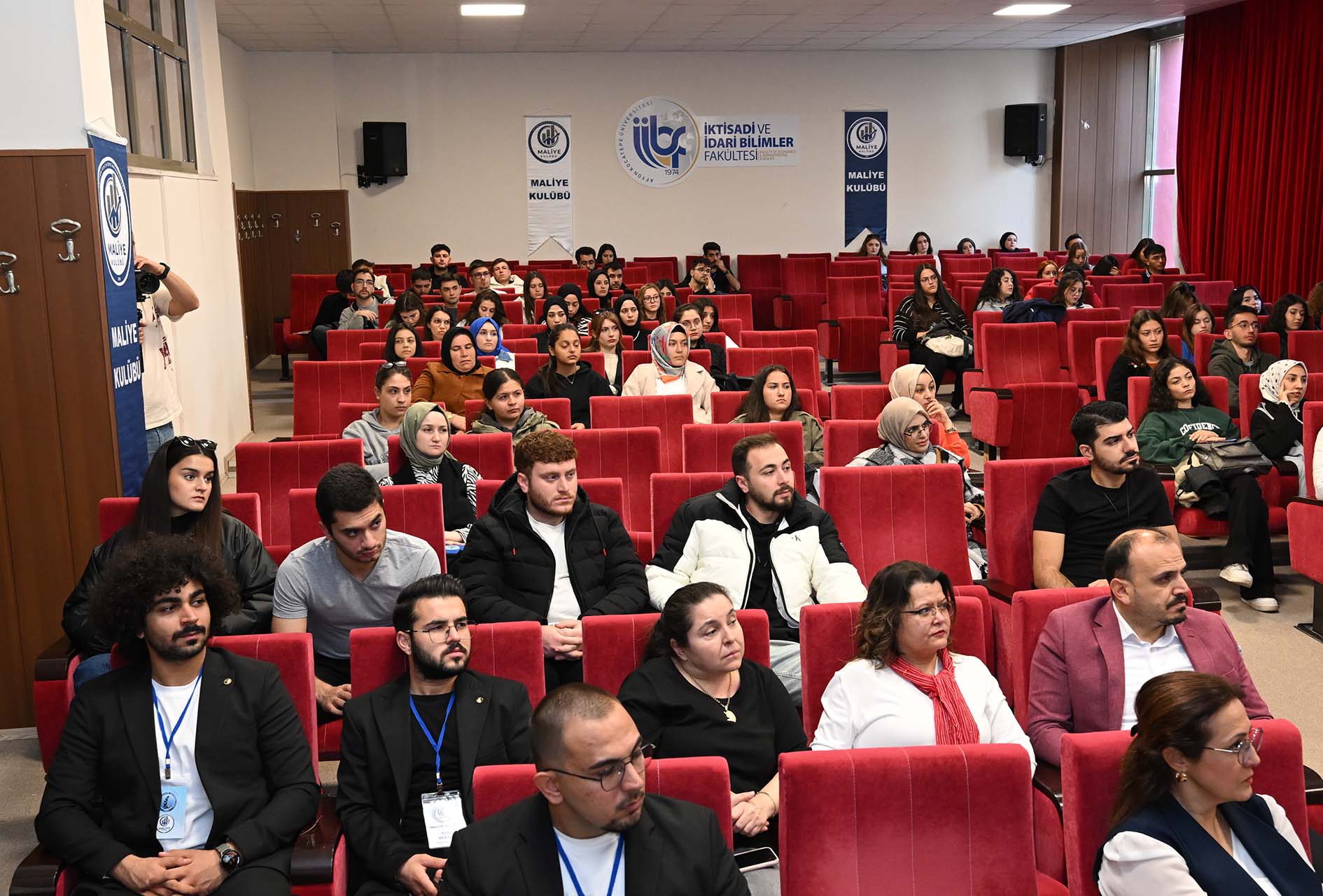 AFYON KOCATEPE ÜNİVERSİTESİ’NDE “SOSYAL MEDYA VE SİBER GÜVENLİK” SEMİNERİ DÜZENLENDİ