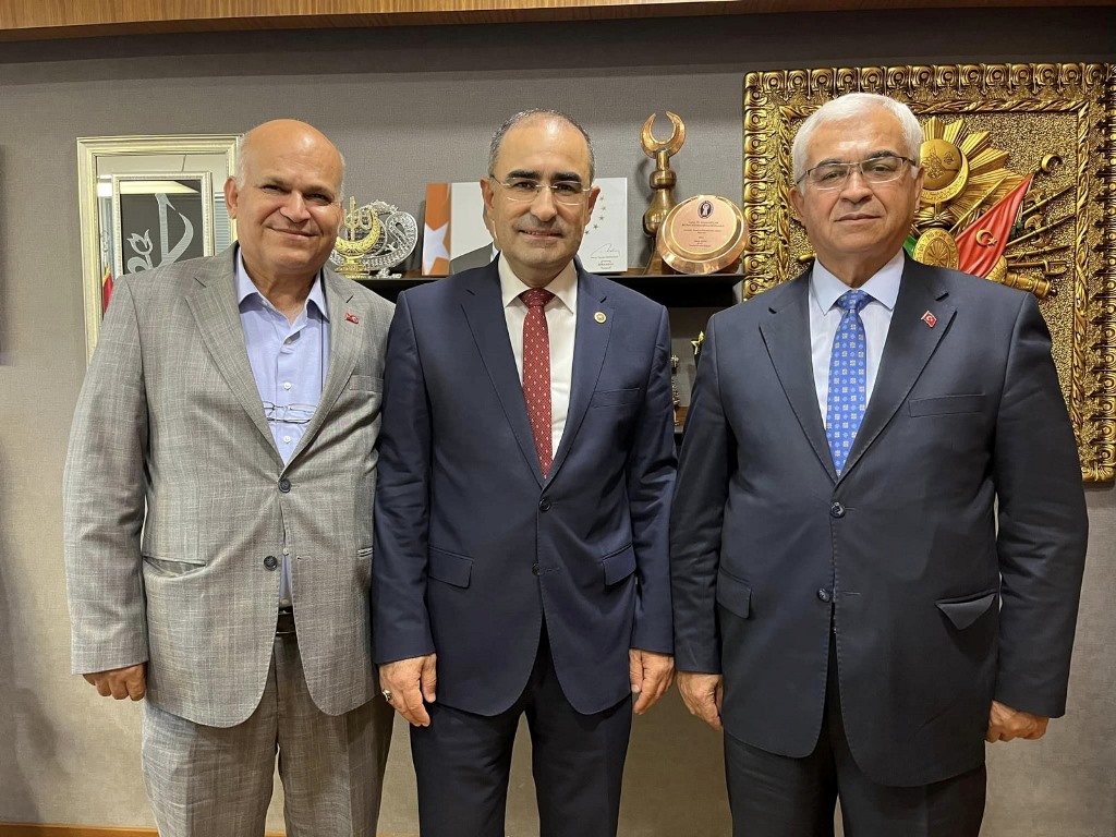 MİLLETVEKİLİ ARSLAN MİSAFİRLERİNİ AĞIRLADI