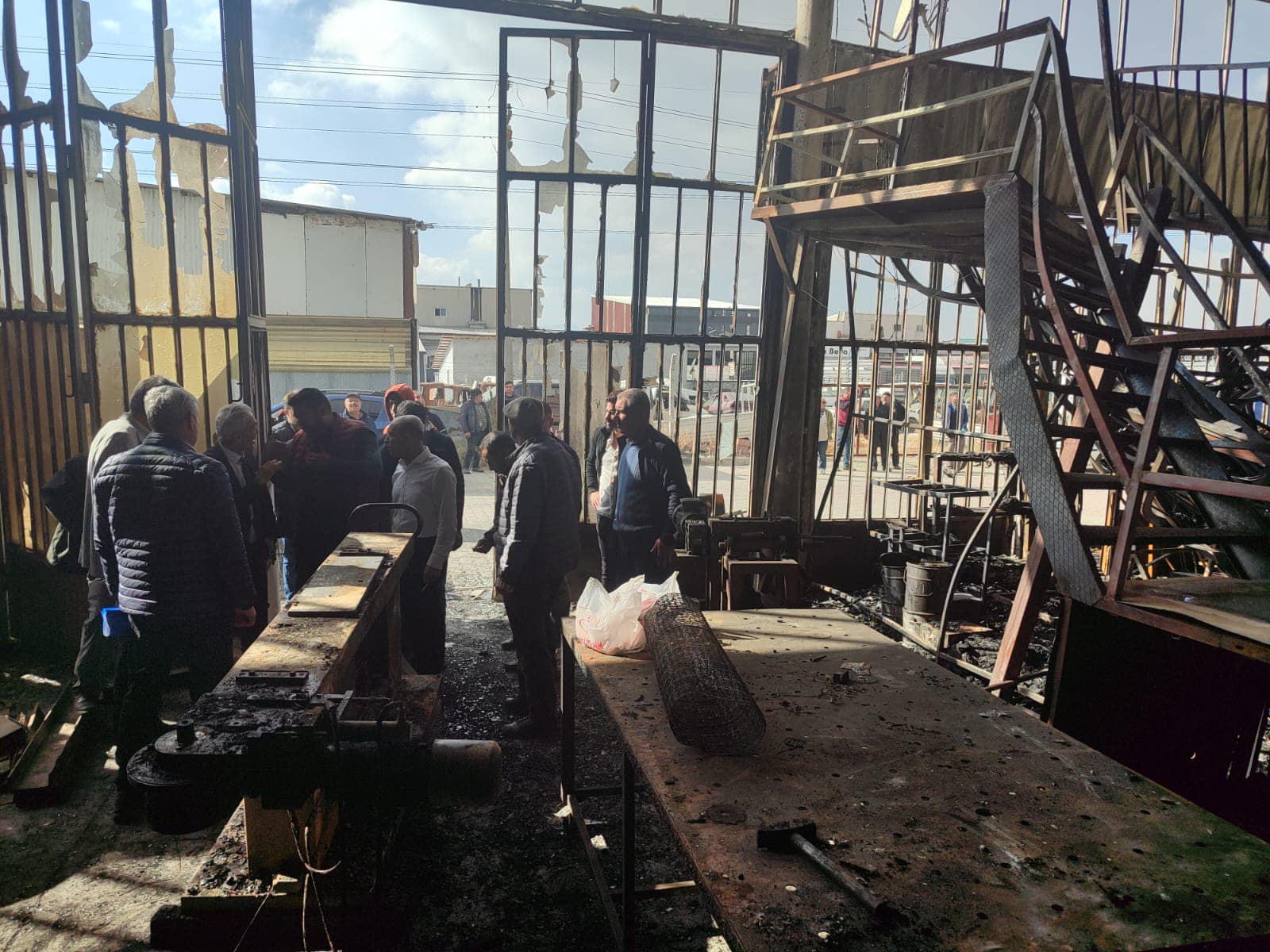 Sanayi Sitesi Yangını Sonrası Esnafa Destek Ziyareti: AESOB ve Oda Başkanları Zararı Yerinde İnceledi