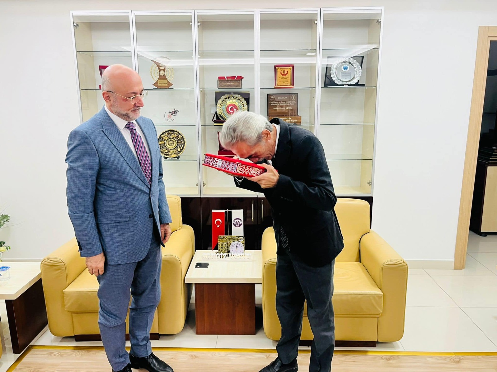 BAŞKAN ŞAHİN, ÜSTÜN'Ü ZİYARET ETTİ
