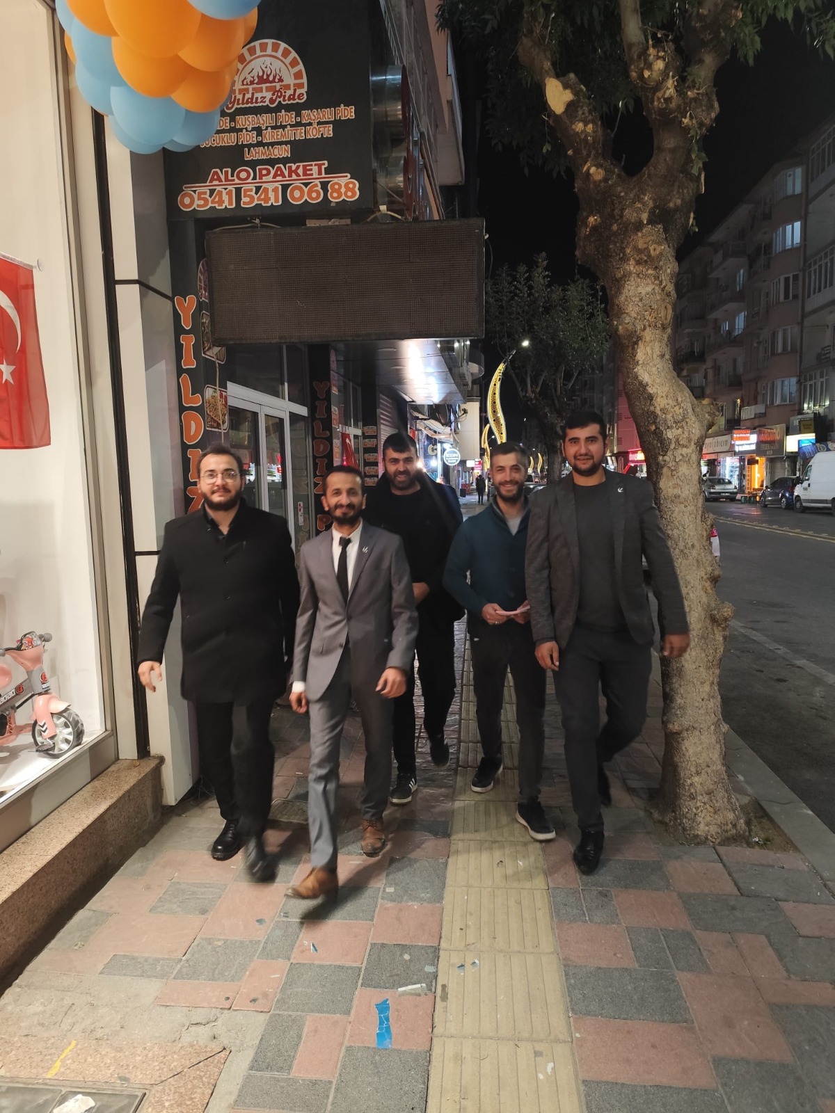 YENİDEN REFAH MERKEZ İLÇE TEŞKİLATI ESNAF ZİYARETLERİNE DEVAM EDİYOR