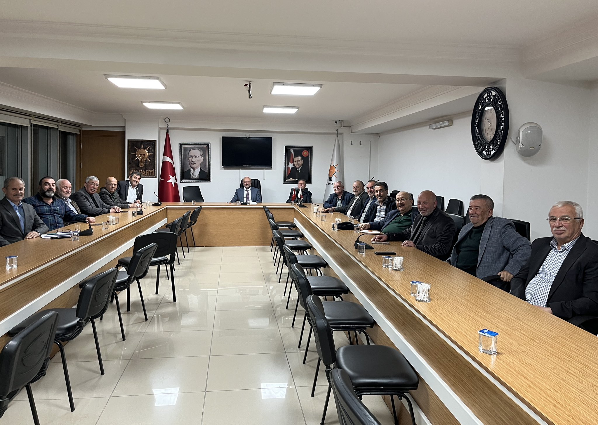 AK Parti İl Başkanlığı’nda Yeni Dönem Toplantısı