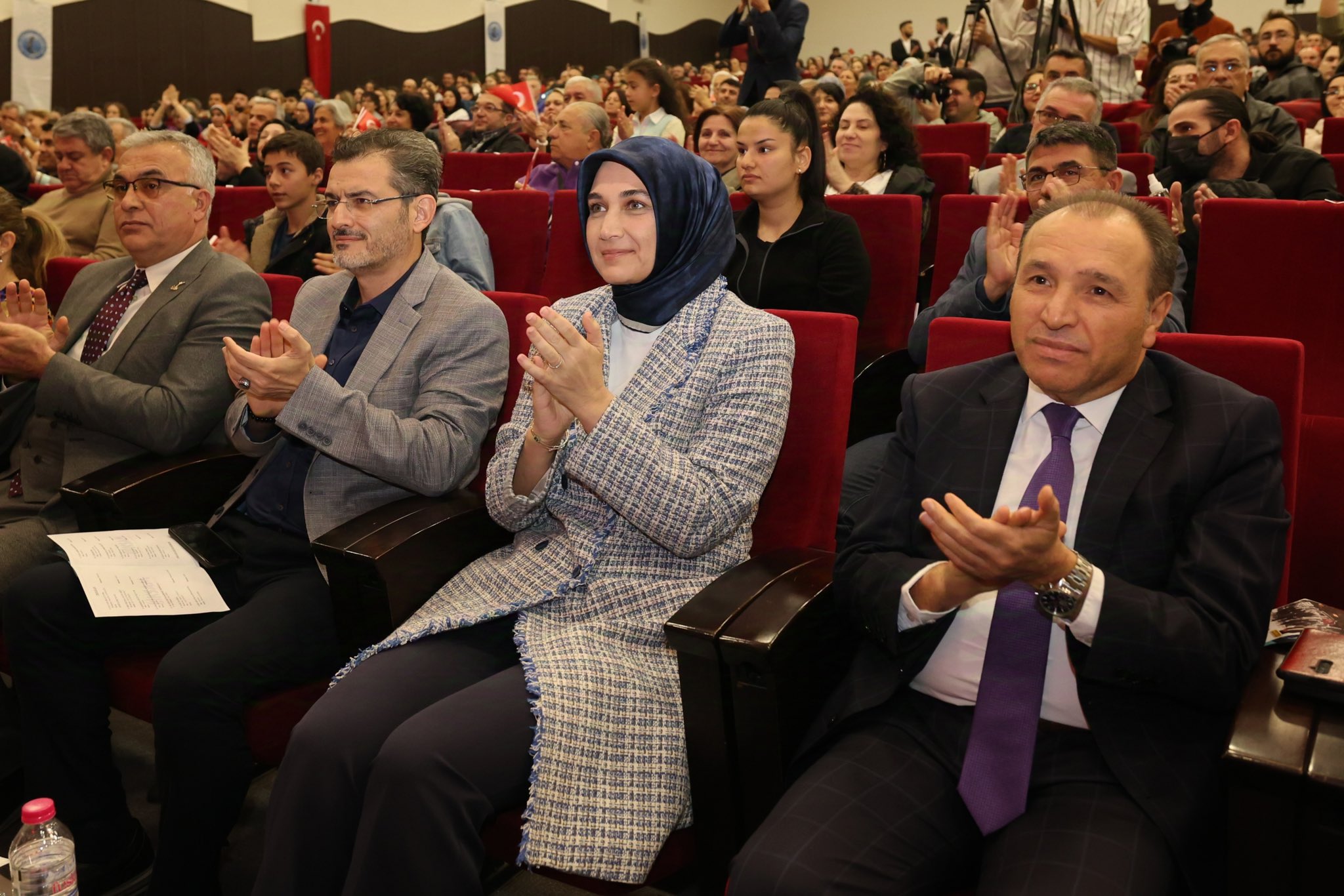 Vali Yiğitbaşı 'Cumhuriyet’e Saygı Ve Şehitleri Anma' Konserine Katıldı!