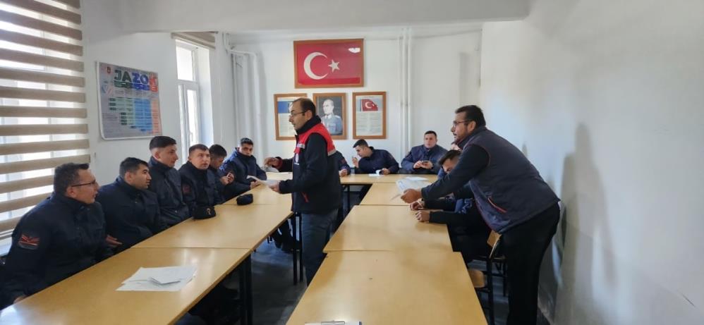 ‘Hayvansal Ürünlerin Sevklerinde Yol Kontrolleri’  Jandarma personellerine eğitim verildi