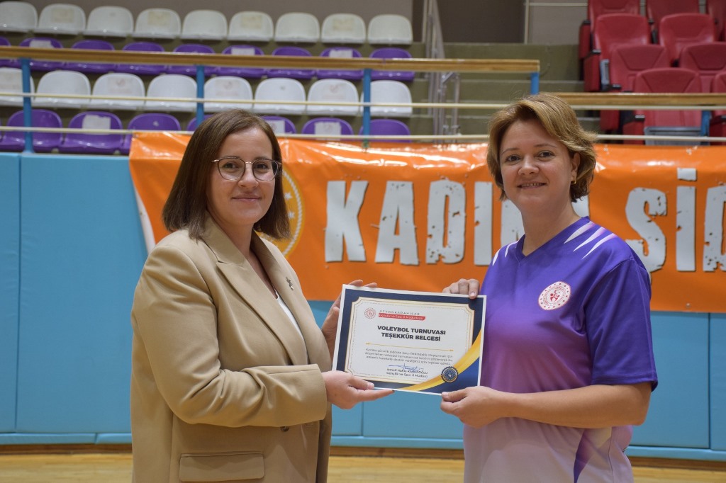 "KADINA ŞİDDETE SIFIR TOLERANS" TEMALI VOLEYBOL MÜSABAKASI DÜZENLENDİ