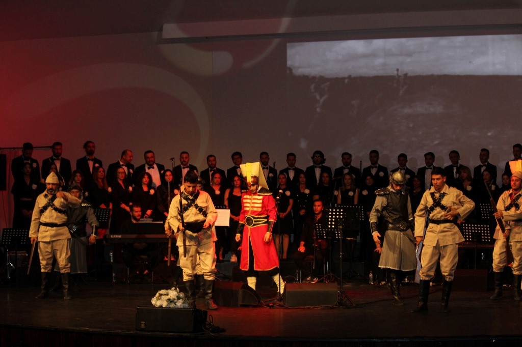 AKSAM, CUMHURİYETİMİZİN 101. YILINI DİLLERE DESTAN BİR KONSER İLE KUTLADI