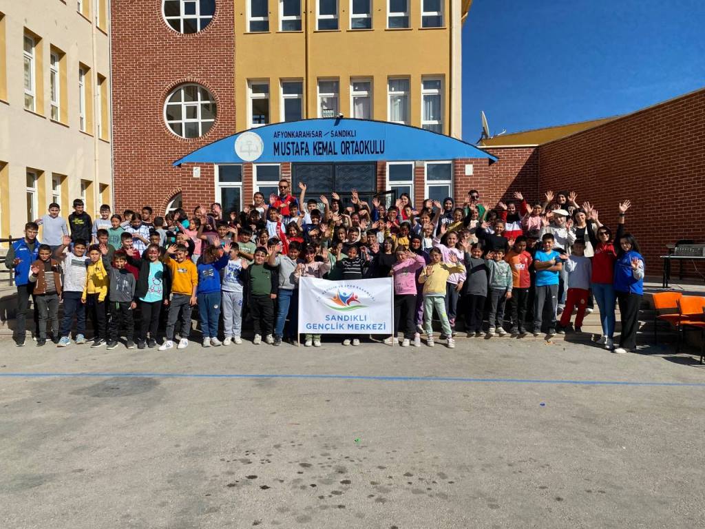 MERKEZİM HER YERDE PROJESİ KAPSAMINDA ÇOCUK ŞENLİKLERİ DÜZENLENİYOR
