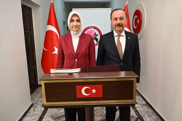 VALİ YİĞİTBAŞI, ISPARTA VALİSİ ERİN’İ ZİYARET ETTİ