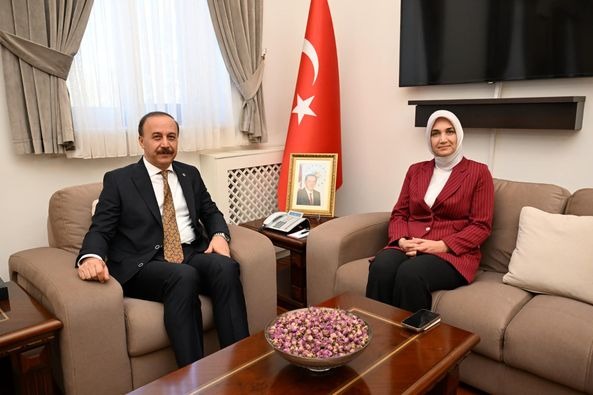 VALİ YİĞİTBAŞI, ISPARTA VALİSİ ERİN’İ ZİYARET ETTİ