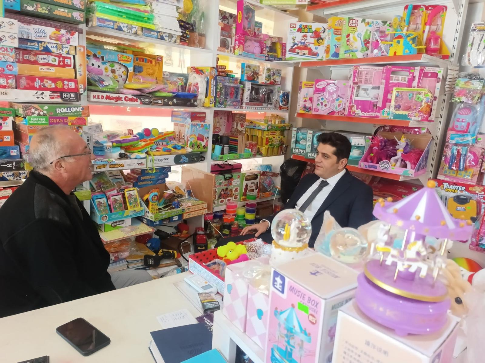 KAYMAKAM ÇELİK'TEN BAŞMAKÇI ESNAFLARINA ZİYARET